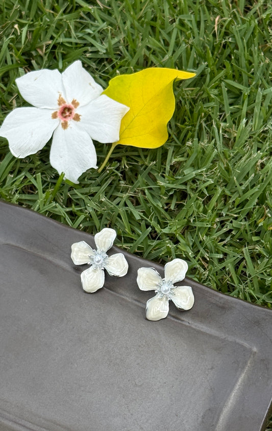 Petal Melt - White