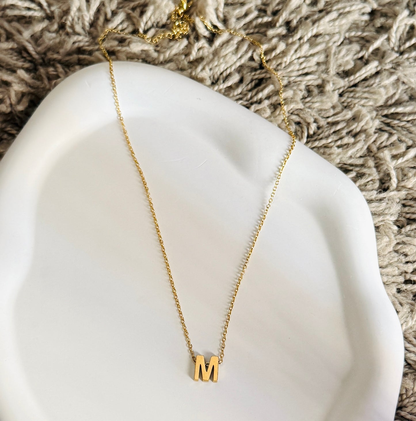 Initiale Necklace - A, S, M, R, H