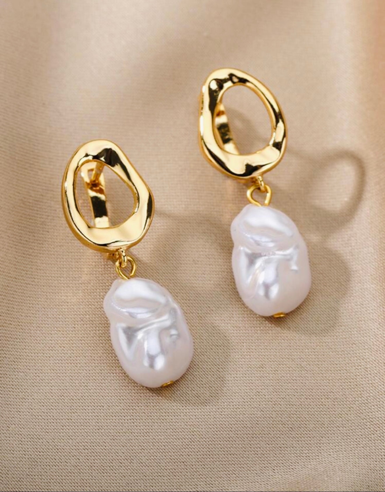 Gold & Pearl Earrings